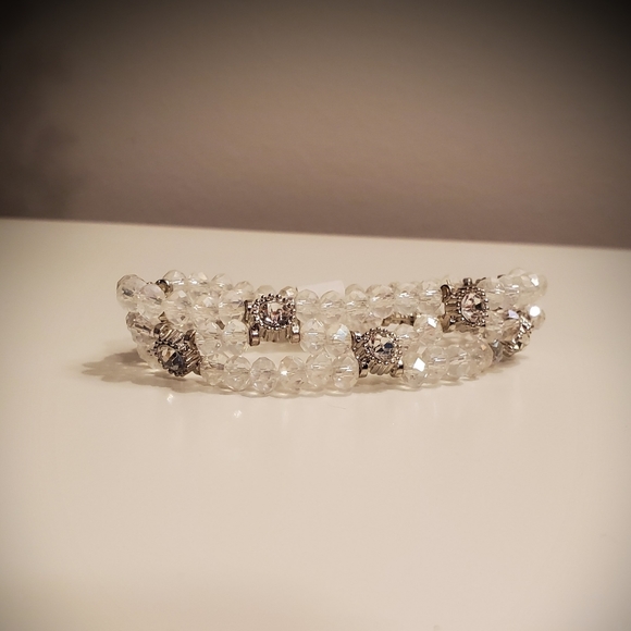 ๐บ 3/25 clear beaded rhinestone bracelet - Picture 5 of 9